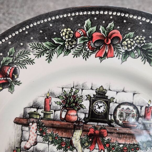Royal Stafford Christmas Eve Fireplace Hearth Dinner Plates Set of 2 New 10.75" - Picture 4 of 7